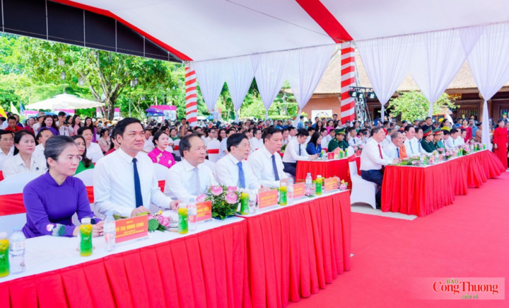 Tỉnh Nghệ An tổ chức trang trọng lễ dâng hương tưởng niệm 57 năm ngày mất của Bác