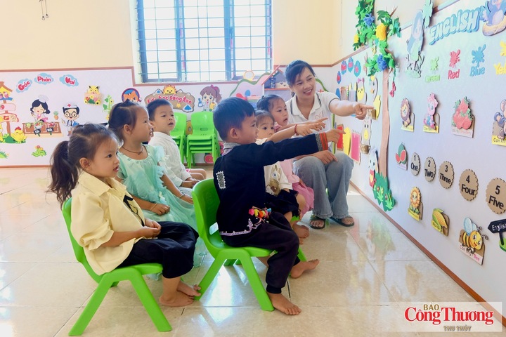 Niềm vui của giáo viên và học sinh trường Mầm non Mường Than chuẩn bị đón ngày khai giảng năm học mới.