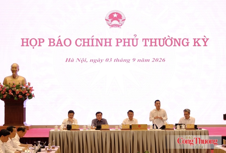 Toàn cảnh họp báo. Ảnh: Lê An