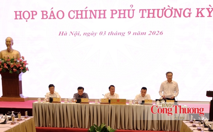 Toàn cảnh họp báo. Ảnh: Lê An