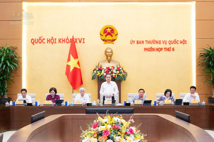 Chủ tịch Quốc hội Trần Thanh Mẫn đề nghị, các chính sách phải giải quyết được những vấn đề của thực tiễn; không tạo thêm thủ tục, chi phí; không đẩy khó khăn về phía người dân và doanh nghiệp.
