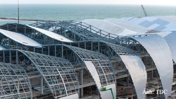 Lộ diện 13 'nhịp sóng' trên mái Trung tâm Hội nghị APEC - 8