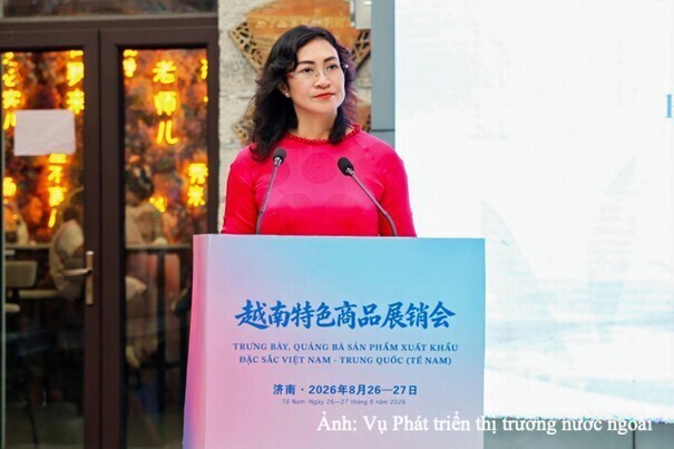 Thứ trưởng Phan Thị Thắng phát biểu tại Lễ khai mạc hoạt động trưng bày, quảng bá sản phẩm đặc sắc Việt Nam.