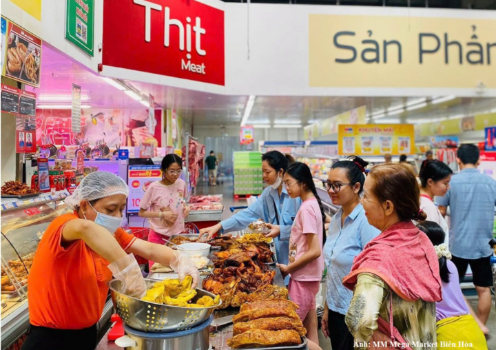 Trong 8 tháng đầu năm, hoạt động bán lẻ và doanh thu dịch vụ của TP. Đồng Nai tăng trưởng tốt.