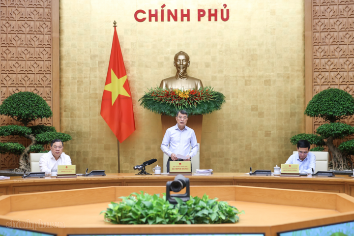 Thủ tướng yêu cầu hoàn thiện báo cáo tổng rà soát hệ thống văn bản quy phạm pháp luật theo kế hoạch - Ảnh: chinhphu.vn/Nhật Bắc