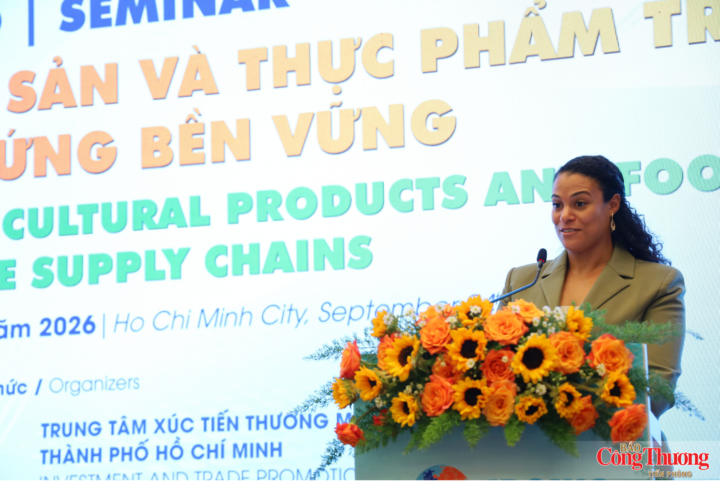 Bà Raïssa Marteaux, Tổng Lãnh sự Tổng Lãnh sự quán Vương quốc Hà Lan tại TP. Hồ Chí Minh.