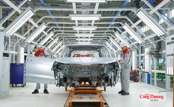 8 tháng đầu năm 2026, các doanh nghiệp sản xuất ô tô trong nước xuất xưởng ước đạt tổng cộng 371.500 chiếc xe ô tô mới, tăng 24,0% so với cùng kỳ năm 2025.