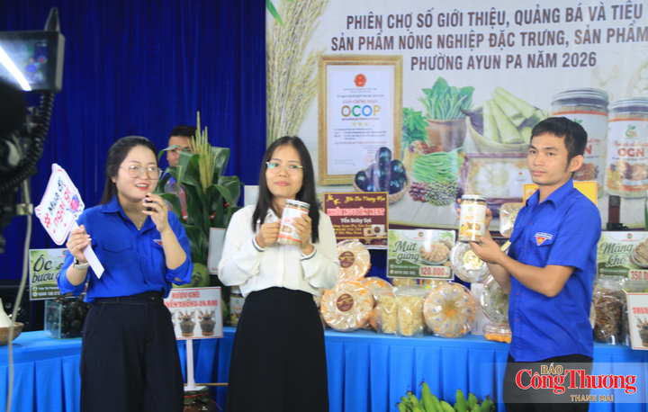 Nhiều sản phẩm được khách hàng quan tâm và đặt mua trực tiếp, mang về doanh thu gần 30 triệu đồng chỉ sau 2 giờ phát sóng.