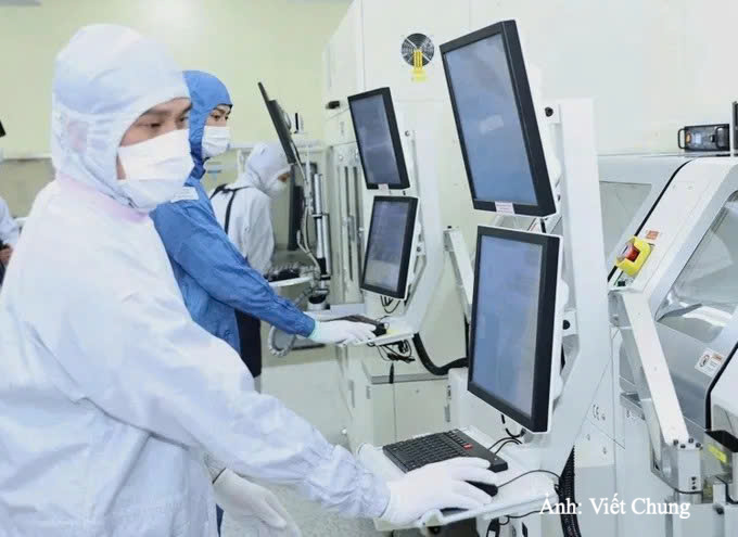 Sản xuất chíp bán dẫn tại Công ty TNHH Hana Micron Vina (Hàn Quốc), Khu công nghiệp Vân Trung, tỉnh Bắc Ninh.