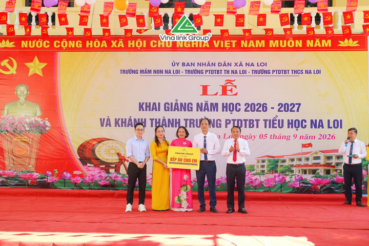 Vinalink Group trao tặng công trình bếp ăn cho điểm trường mầm non Na Loi.