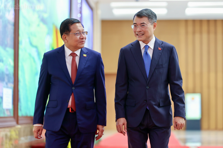 Thủ tướng Chính phủ Lê Minh Hưng chào mừng Tổng thống Min Aung Hlaing lần đầu tiên thăm Việt Nam trên cương vị mới - Ảnh: chinhphu.vn/Nhật Bắc