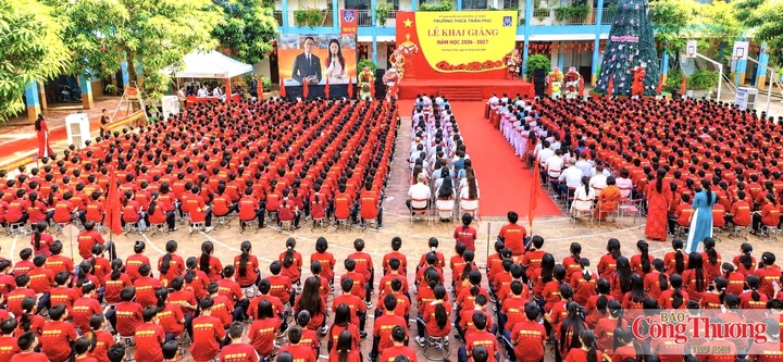 Sáng 5/9, học sinh trên địa bàn TP. Hải Phòng tưng bừng ngày hội đến trường đón chào năm học 2026-2027.