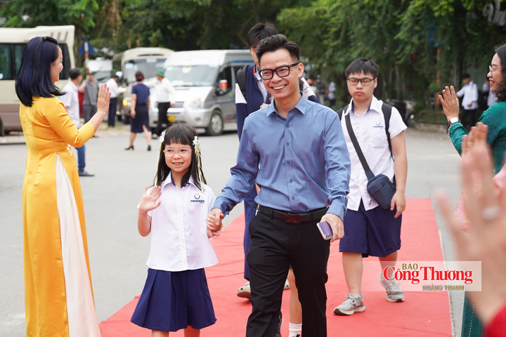 Ngày 5/9 là "ngày toàn dân đưa trẻ đến trường".