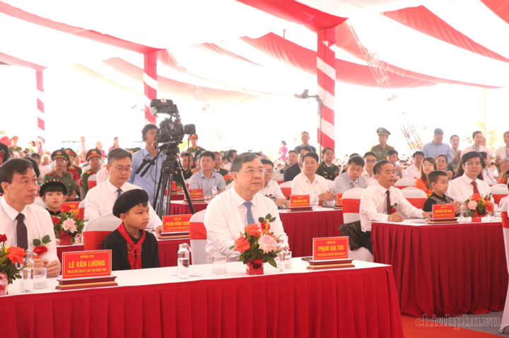 Phó Thủ tướng Thường trực Phạm Gia Túc và các đại biểu tại buổi Lễ - Ảnh: chinhphu.vn/Nguyễn Hoàng
