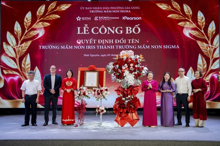 Công bố quyết định đổi tên Trường Mầm non Iris thành Trường Mầm non Sigma.