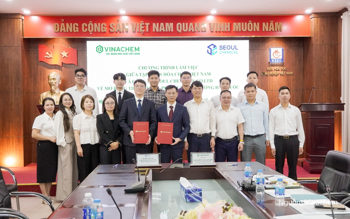 Lễ ký kết hợp tác giữa Tập đoàn Hóa chất Việt Nam và Công ty TNHH Hóa chất Seoul.