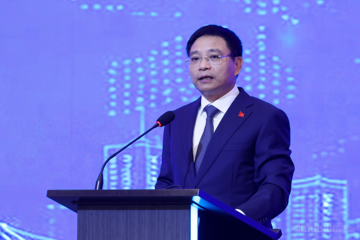 Phó Thủ tướng gửi tới cộng đồng doanh nghiệp một thông điệp: "Hãy cùng nhau cộng hưởng, đưa hai nền kinh tế cùng lớn mạnh và người dân hai nước cùng được hưởng những thành quả của hợp tác và phát triển" - Ảnh: chinhphu.vn/Đức Tuân