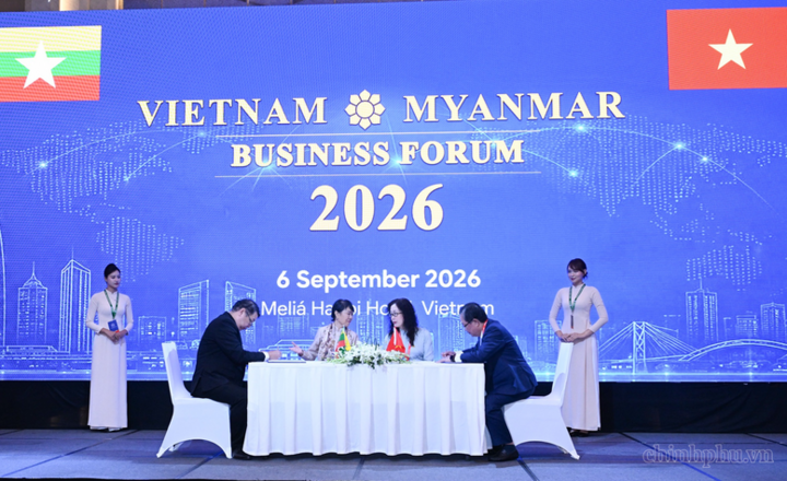 Trong khuôn khổ Diễn đàn, cộng đồng doanh nghiệp hai nước đã ký kết, trao đổi các bản ghi nhớ hợp tác trong nhiều lĩnh vực
