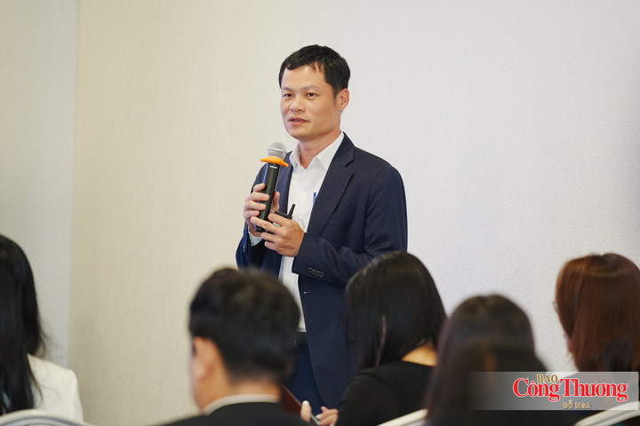 Ông Đỗ Quốc Hưng, Quyền Vụ trưởng Vụ Phát triển thị trường nước ngoài chia sẻ tại buổi họp báo lễ ra mắt sáng kiến “Beyond Vietnam - Hàng Việt cất cánh”