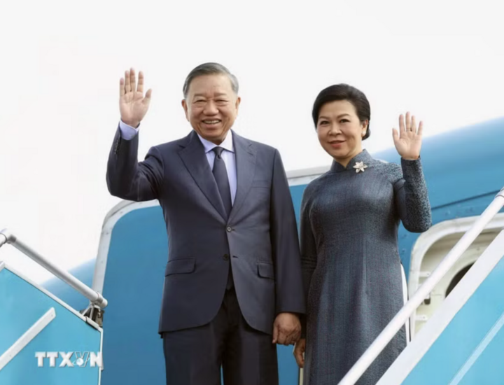 Tổng Bí thư, Chủ tịch nước Tô Lâm và Phu nhân rời Hà Nội, lên đường thăm Liên bang Nga và Cộng hòa Pháp.