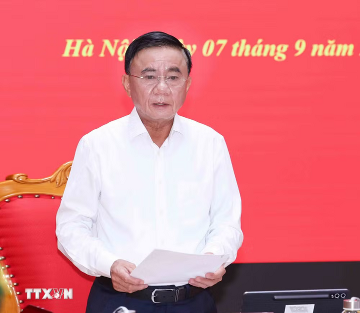Đồng chí Trần Cẩm Tú, Ủy viên Bộ Chính trị, Thường trực Ban Bí thư, Bí thư Đảng ủy các cơ quan Đảng Trung ương phát biểu chỉ đạo hội nghị. Ảnh: Phương Hoa/TTXVN