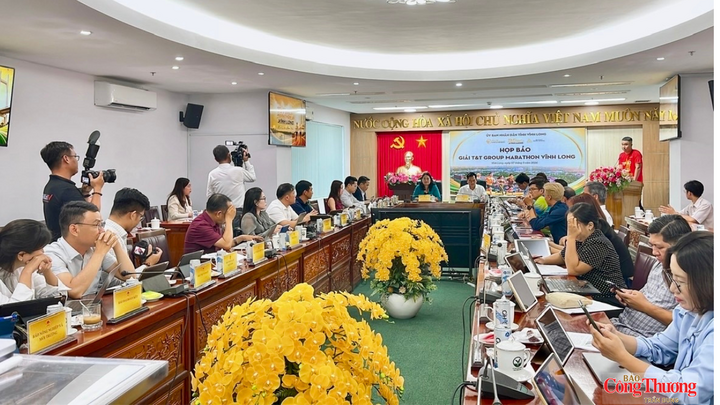 Quang cảnh tại buổi họp báo.