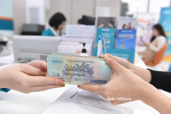 Đến ngày 22/8, huy động vốn bằng VND của hệ thống ngân hàng tăng 8,77% so với đầu năm.