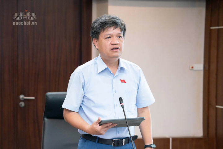 Phó Chủ nhiệm Ủy ban Khoa học, Công nghệ và Môi trường Tạ Đình Thi cho biết, dự án Luật sẽ được trình Quốc hội tại Kỳ họp thứ Hai, Quốc hội Khóa XVI vào tháng 10 tới. Ảnh: Cao Hoàng
