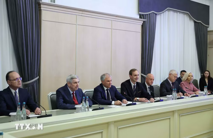 Chủ tịch Duma Quốc gia Nga Vyacheslav Volodin và thành viên đoàn Nga tại cuộc hội kiến Tổng Bí thư, Chủ tịch nước Tô Lâm. Ảnh: Thống Nhất/TTXVN