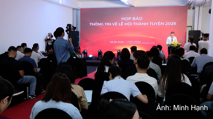 Quang cảnh buổi họp báo.
