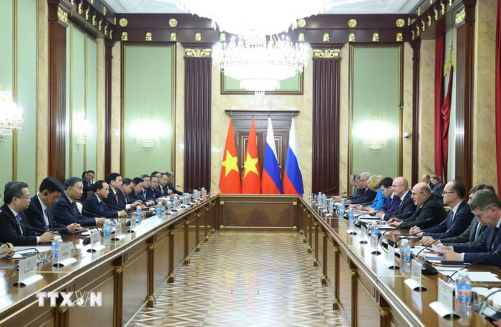 Tổng Bí thư, Chủ tịch nước Tô Lâm hội kiến Thủ tướng Nga Mikhail Mishustin. Ảnh: Thống Nhất/TTXVN