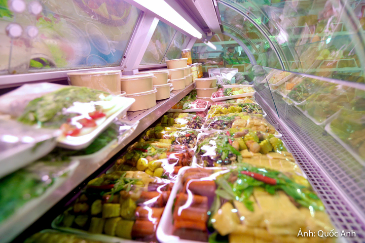 Những thực phẩm được chế biến, đóng gói sẵn, giúp người tiêu dùng tiết kiệm thời gian vào bếp.