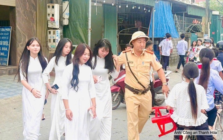 Giữ bình yên từ những việc gần dân - 8