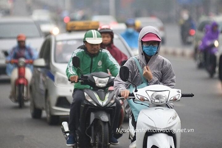 Sáng 10/9  gió mùa Đông Bắc ảnh hưởng, miền Bắc có mưa, miền Trung mưa vừa, mưa to. Ảnh minh họa