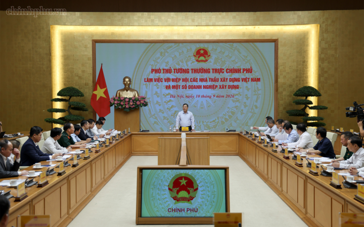 Phó Thủ tướng Thường trực Phạm Gia Túc làm việc với Hiệp hội Các nhà thầu xây dựng Việt Nam và một số doanh nghiệp xây dựng - Ảnh: chinhphu.vn/Phương Nguyên