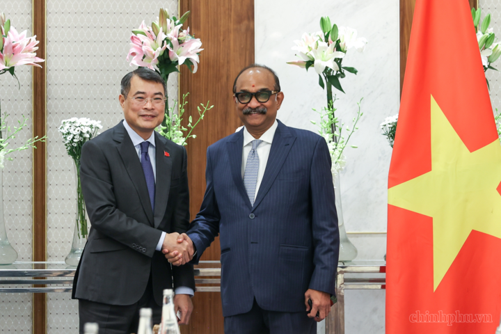 Thủ tướng Chính phủ Lê Minh Hưng tiếp Chủ tịch Tập đoàn GMR Grandhi Mallikarjuna Rao - Ảnh: chinhphu.vn/Nhật Bắc