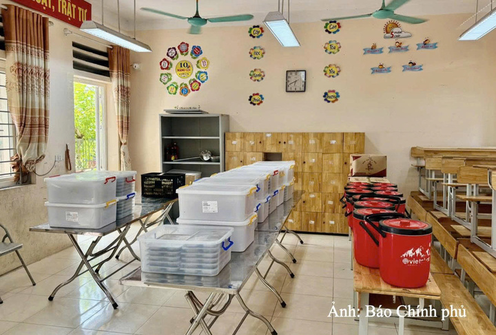 Phó Thủ tướng Chính phủ Lê Tiến Châu vừa ký Công điện của Thủ tướng Chính phủ về việc tăng cường bảo đảm an toàn, chất lượng bữa ăn nội trú, bán trú trong các cơ sở giáo dục.