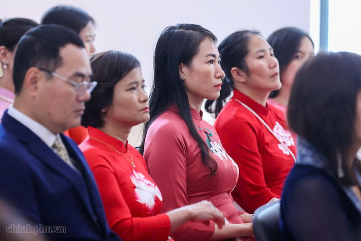 Cán bộ, nhân viên Đại sứ quán Việt Nam tại Ấn Độ tham dự cuộc gặp mặt - Ảnh: chinhphu.vn/Nhật Bắc