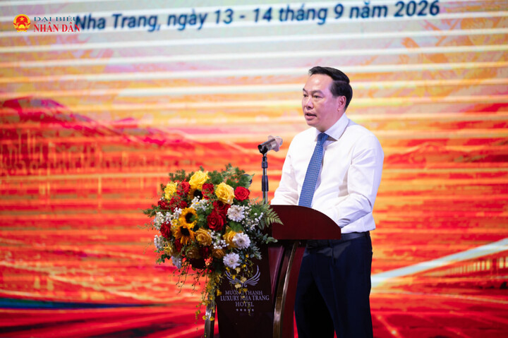 Phó Bí thư Thường trực Tỉnh ủy Khánh Hòa Hồ Xuân Trường phát biểu chào mừng hội nghị. Ảnh: Phạm Thắng