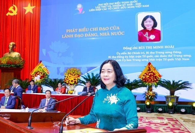 Chủ tịch Ủy ban Trung ương MTTQ Việt Nam Bùi Thị Minh Hoài phát biểu chỉ đạo tại Đại hội.