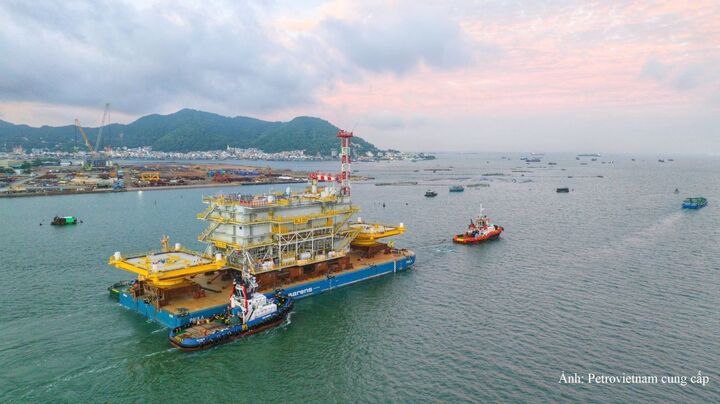 Các trạm biến áp trên hành trình vượt biển đến châu Âu - Ảnh: Petrovietnam cung cấp