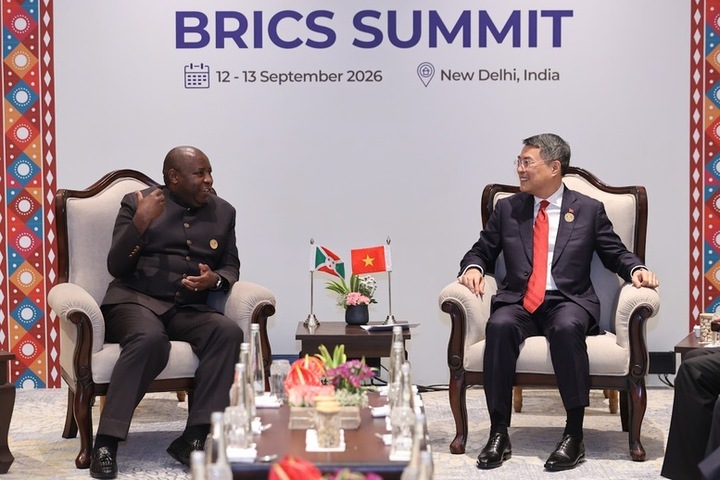 Thủ tướng đánh giá cao sự phát triển của quan hệ hợp tác song phương Việt Nam – Burundi, đặc biệt kể từ sau chuyến thăm Việt Nam của Tổng thống Évariste Ndayishimiye vào tháng 4/2025 - Ảnh: BNG