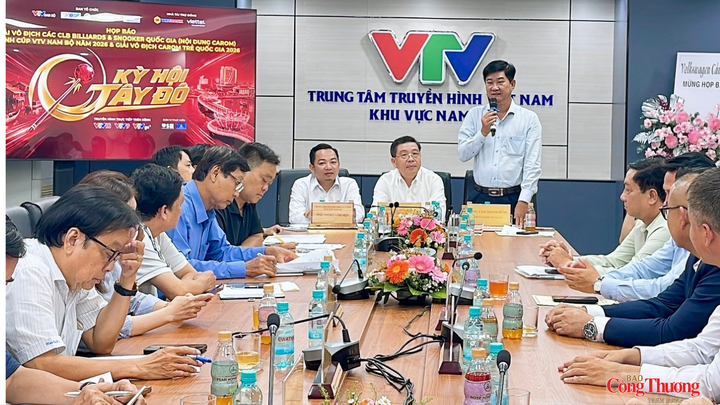 Ông Lâm Thanh Dũng - Phó Giám đốc Sở Văn hóa, Thể thao và Du lịch TP.  Cần Thơ, phát biểu tại buổi họp báo.