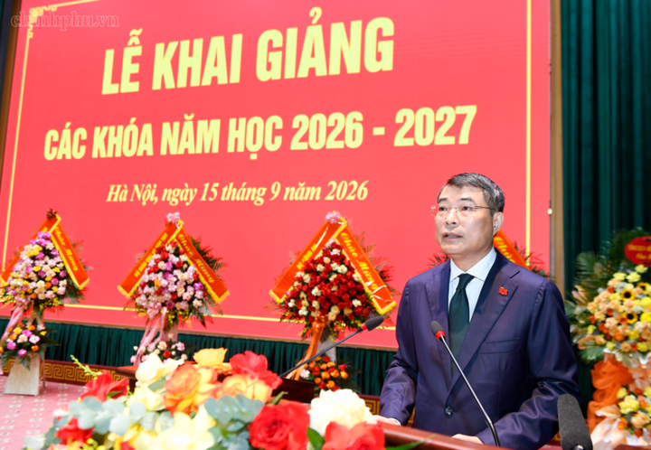 Thủ tướng Chính phủ Lê Minh Hưng nhiệt liệt biểu dương và chúc mừng những thành tích, kết quả rất tự hào mà Học viện Quốc phòng đã đạt được - Ảnh: chinhphu.vn/Nhật Bắc