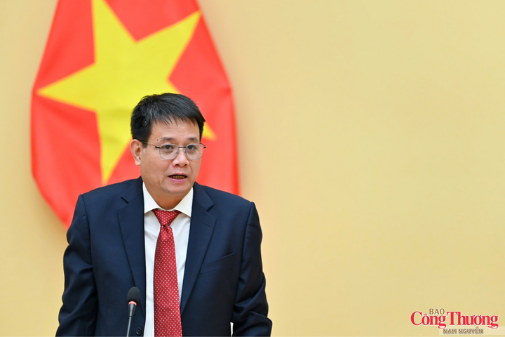 Cục trưởng Cục Hóa chất Phùng Mạnh Ngọc.