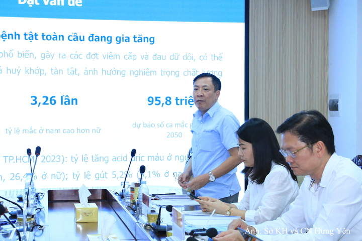 TS. Đỗ Quốc Hương - Chủ nhiệm đề tài, trình bày kết quả nghiên cứu trước Hội đồng