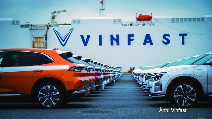 Vingroup đứng đầu PRIVATE 100 với mức đóng góp ngân sách tăng từ 56.200 tỷ đồng.