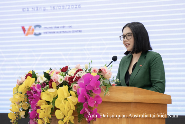 Bà Naomi Cook, Quyền Phó Đại sứ Australia tại Việt Nam phát biểu tại sự kiện.