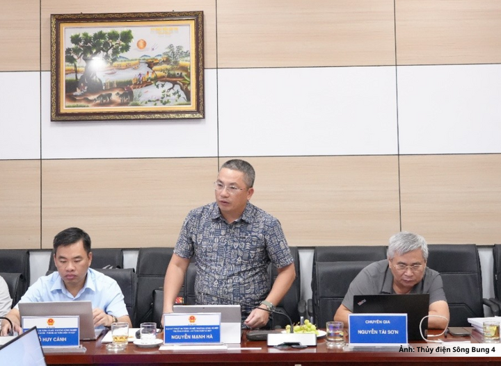 Ông Nguyễn Mạnh Hà, Trưởng phòng An toàn điện và đập, Cục Kỹ thuật an toàn và Môi trường công nghiệp, Bộ Công Thương phát biểu tại buổi làm việc.
