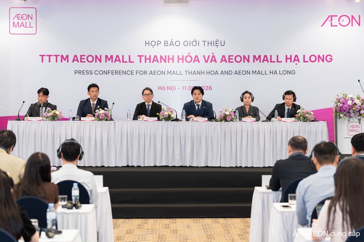 Toàn cảnh họp báo.